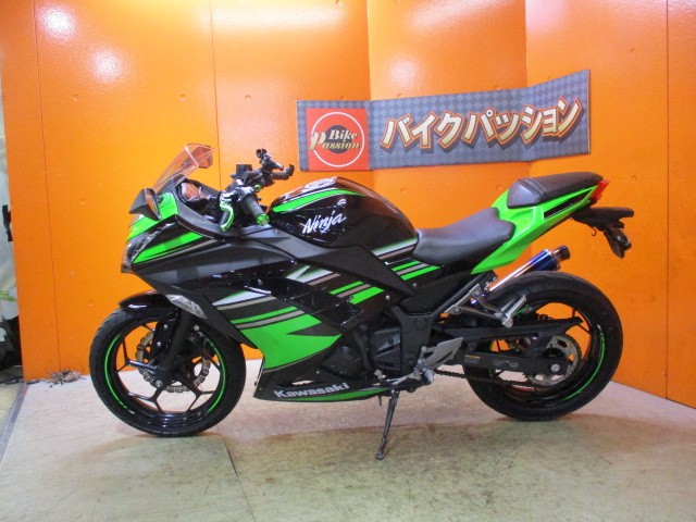 反対側もこの通り状態グッド！！最高出力３１ＰＳのエンジンはパワフルですよ！！通販も大歓迎の一台！！